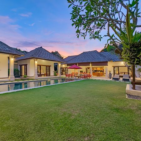 Villa Bugis Drupadi Seminyak Exteriör bild