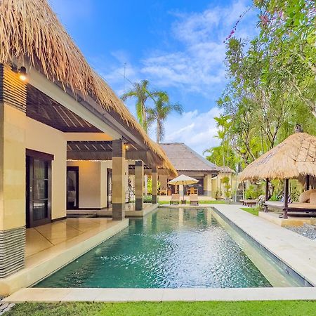 Villa Bugis Drupadi Seminyak Exteriör bild