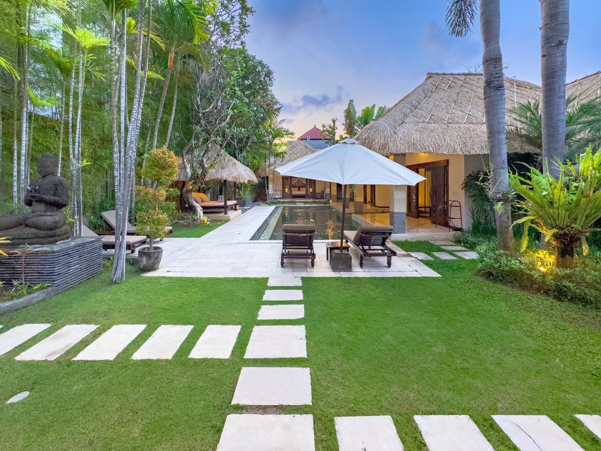 Villa Bugis Drupadi Seminyak Exteriör bild